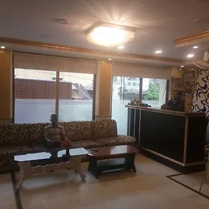 ** Hotel Kanishka Palace India